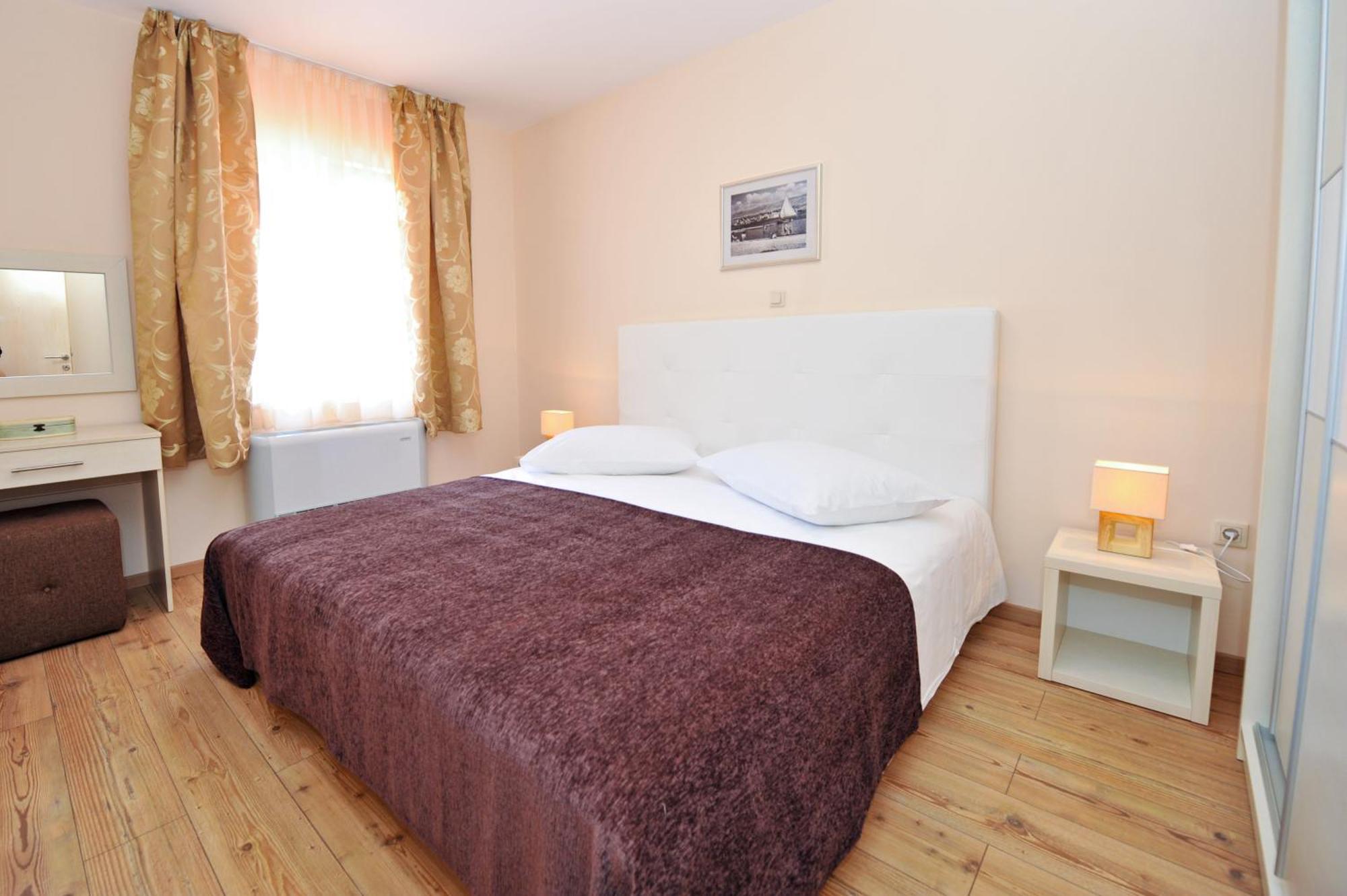 Lastura Aparthotel & Mobile Homes Novalja Pokój zdjęcie