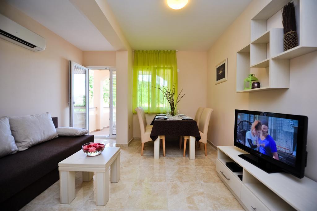 Lastura Aparthotel & Mobile Homes Novalja Zewnętrze zdjęcie