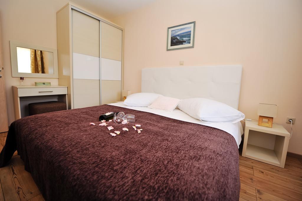 Lastura Aparthotel & Mobile Homes Novalja Pokój zdjęcie